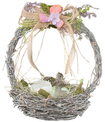 Wicker basket with lavender